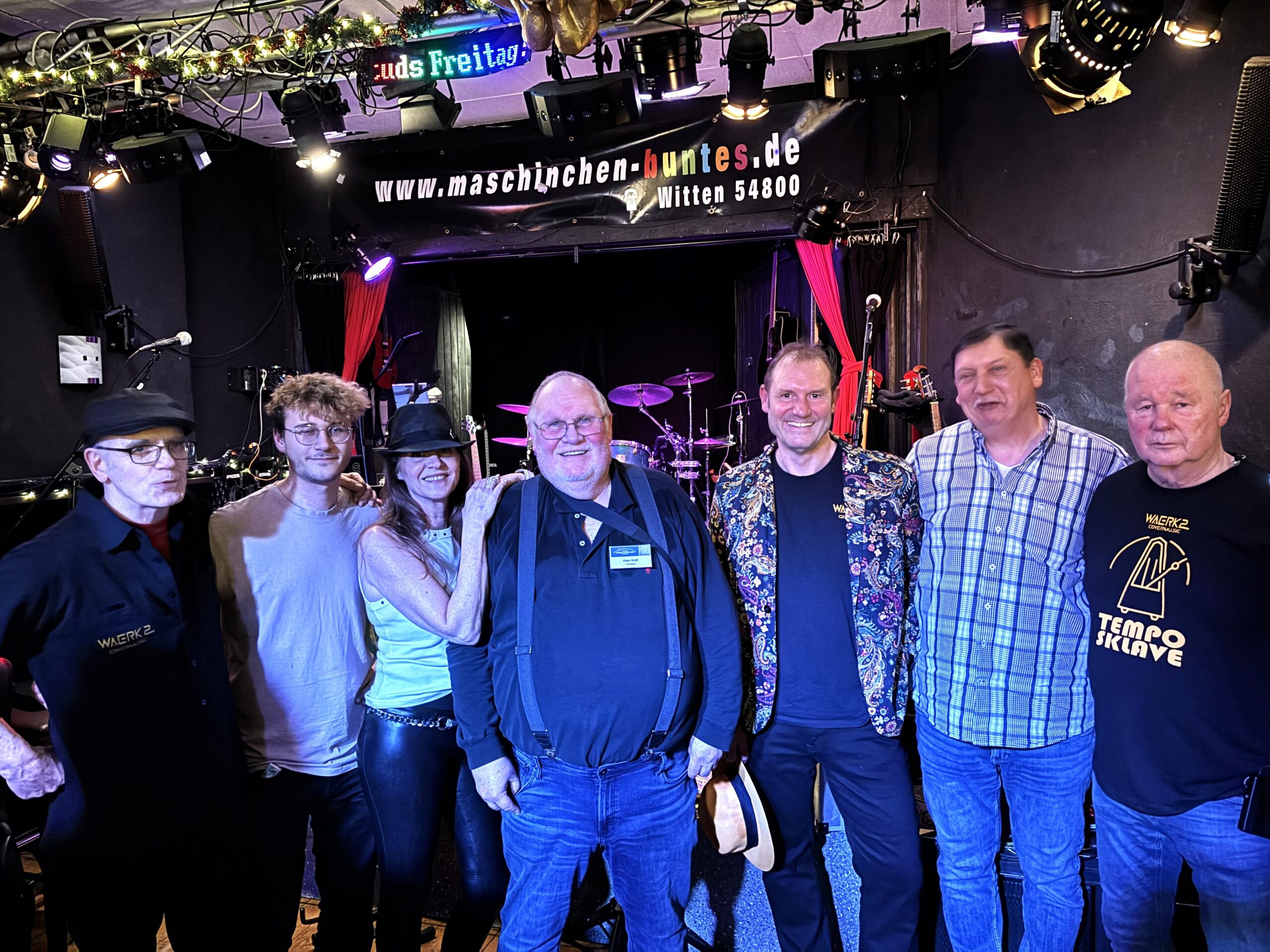 Coverbands WAERK2 und Cosmos Coverrock spenden 500 Euro für Kindergesundheit